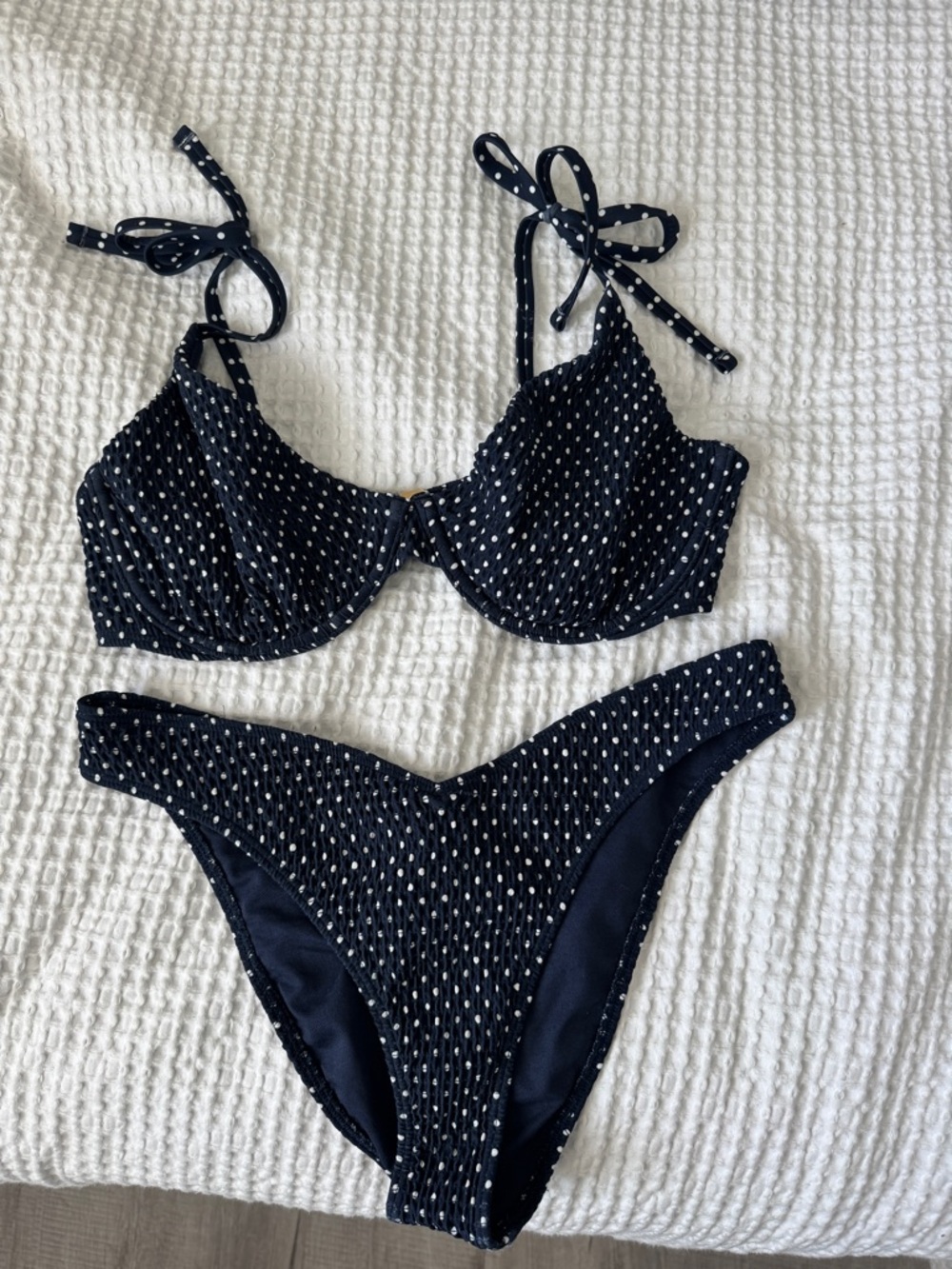 Hollister polka dot bikini curve love top